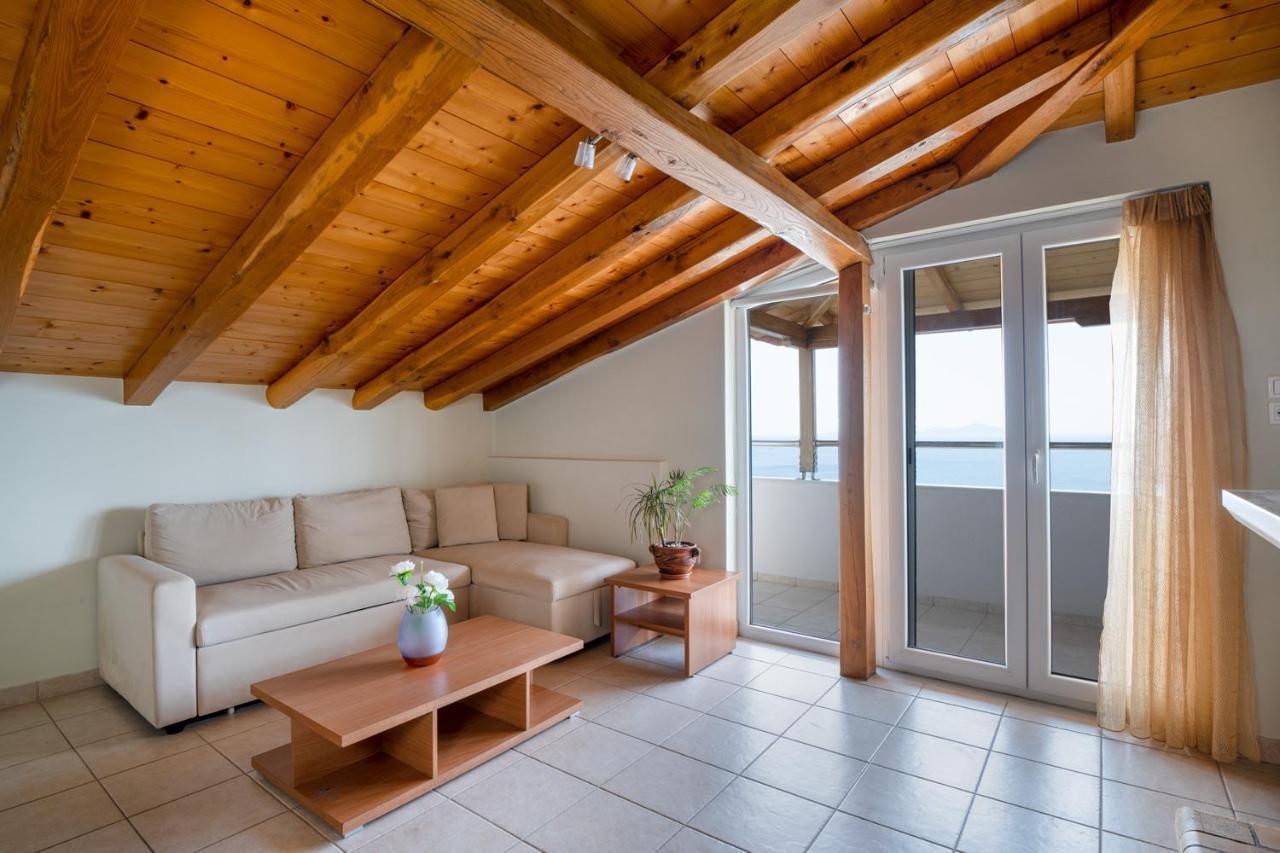 Pantheon Attic Apartment Alonnisos Town Luaran gambar