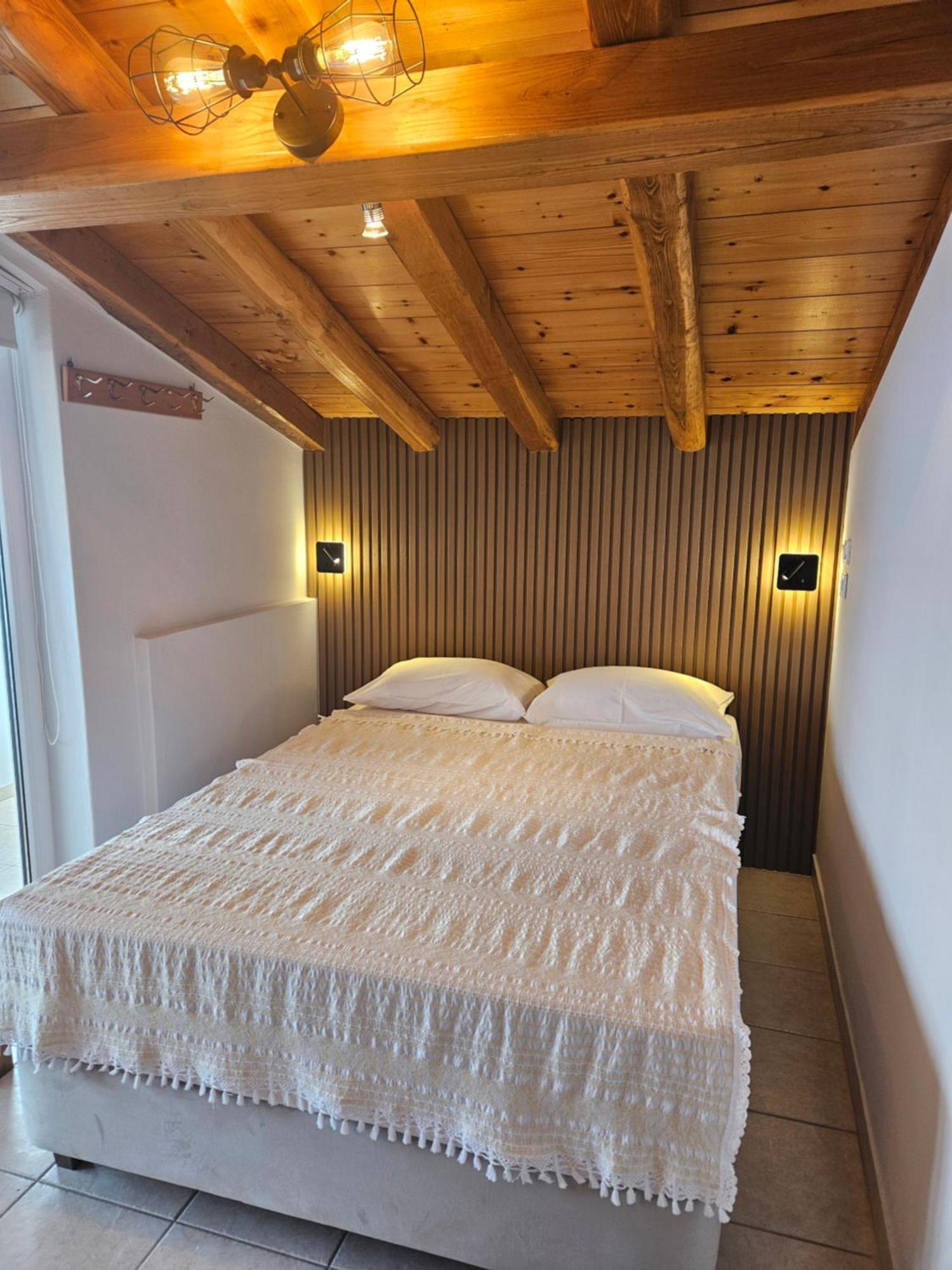 Pantheon Attic Apartment Alonnisos Town Luaran gambar